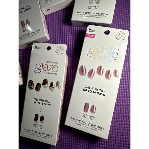 Dashing Diva Lot Glazed Donut & Glaze Semi Cured Gel NEW Mini LED Lamp Press On - Picture 2 of 5